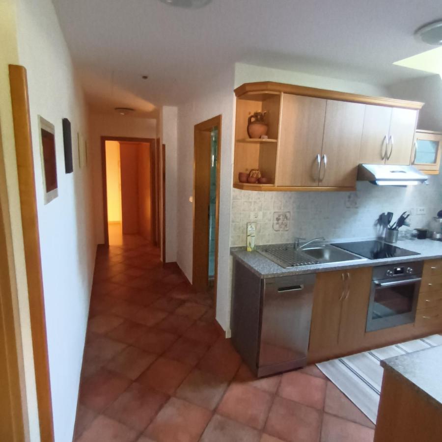Apartma Mmmm